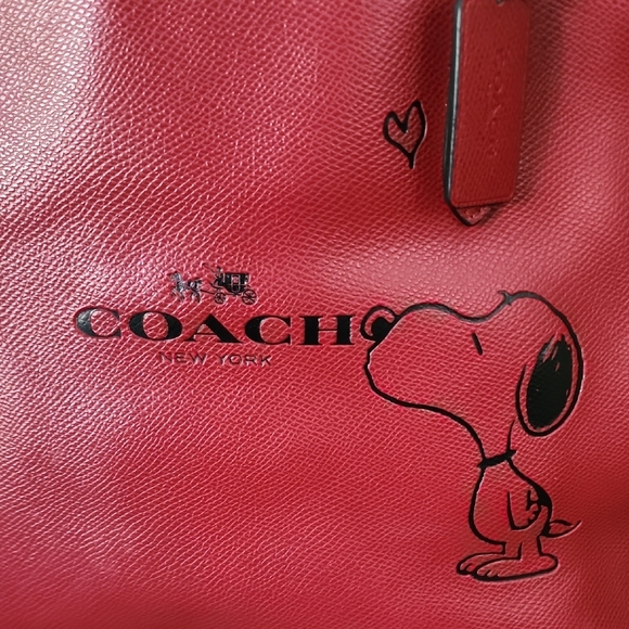 Coach Snoopy Peanuts Leather Tote Bag Red Limited Edition - Picture 2 of 16